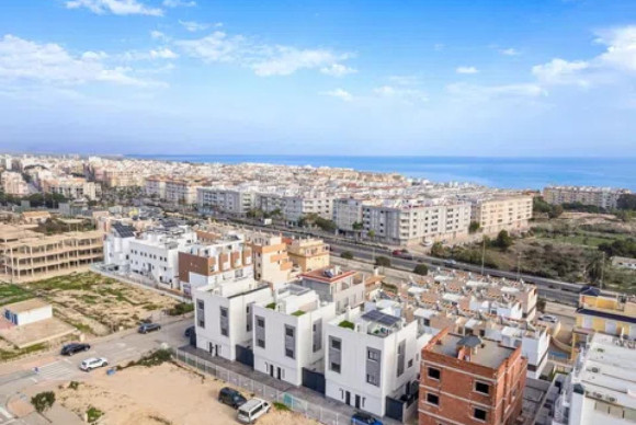 Nieuwbouw - Adosados - Guardamar del Segura - Calle Callosa, 15