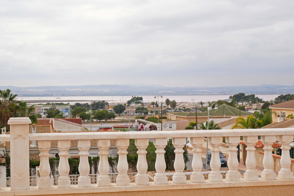 Herverkoop - Villa Te Koop - Torrevieja - El Chaparral