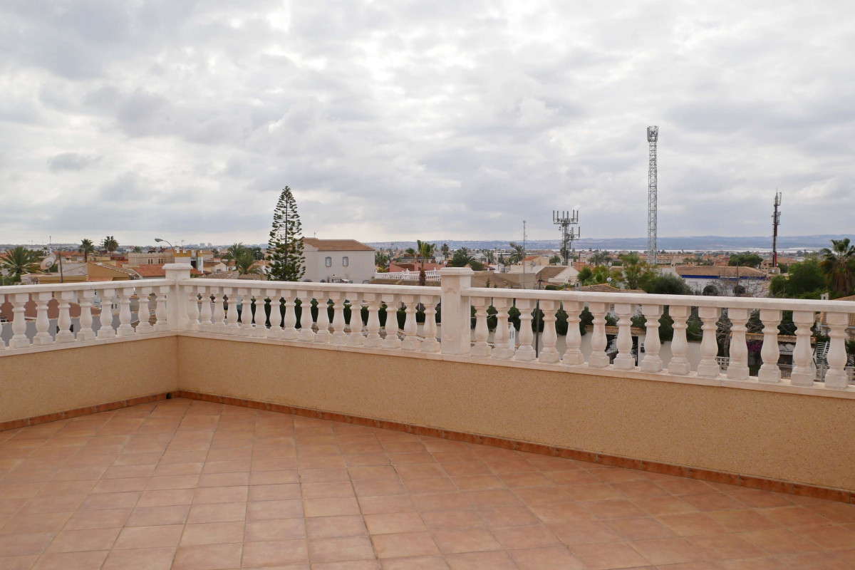 Herverkoop - Villa Te Koop - Torrevieja - El Chaparral
