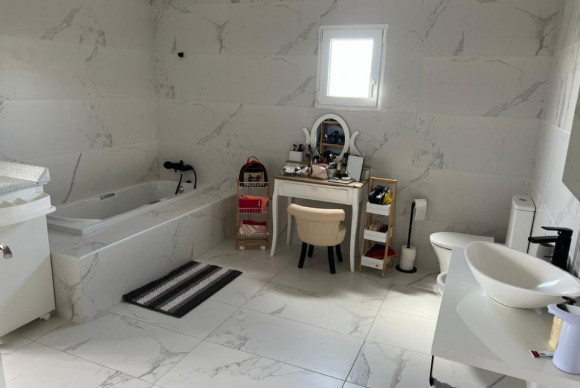 Resale - Country House - Rebolledo