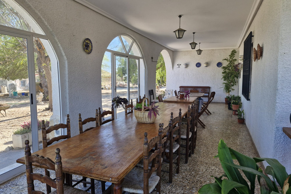 Resale - Country House - Elche