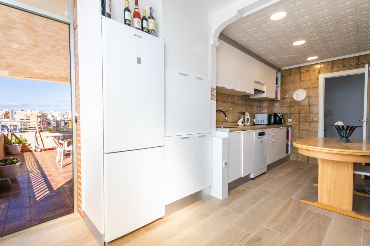 Herverkoop - Appartement  - Torrevieja - Playa del Acequión