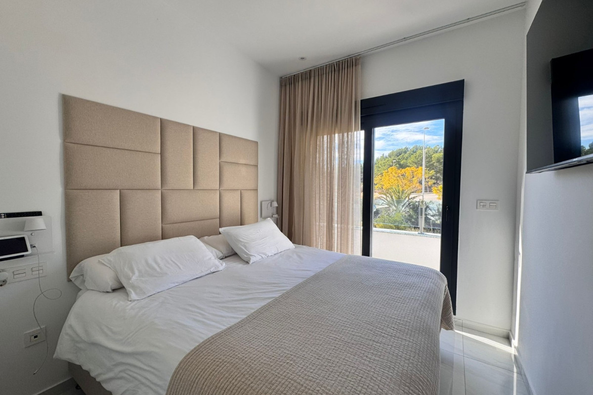 Revente - Maison de ville - Polop