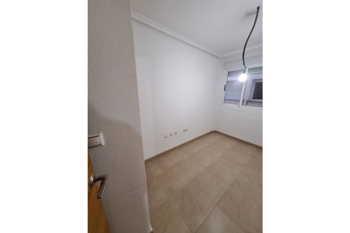 Reventa - Apartamento / piso - Torrevieja