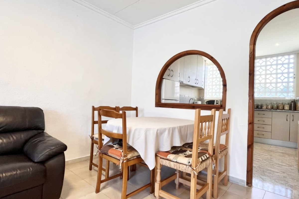 Reventa - Adosado - Torrevieja - La Siesta - El Salado -  Torreta