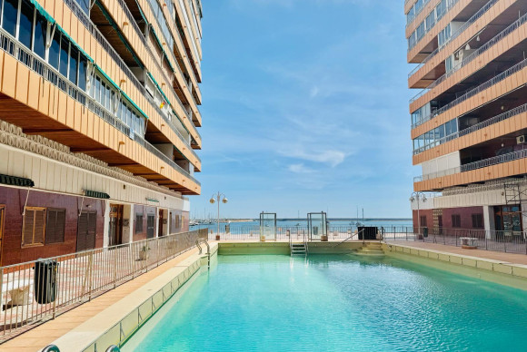 Herverkoop - Appartement  - Torrevieja - Playa del Acequión