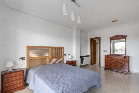 Herverkoop - Appartement  - Torrevieja - Paseo maritimo