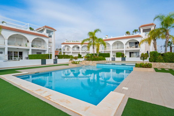 Reventa - Casa semi independiente - Ciudad Quesada - Lo Marabu - Doña Pepa 2