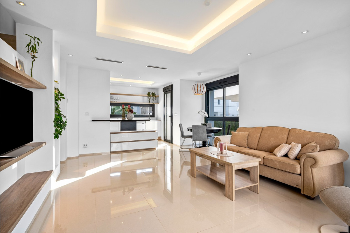 Reventa - Casa semi independiente - Ciudad Quesada - Lo Marabu - Doña Pepa 2