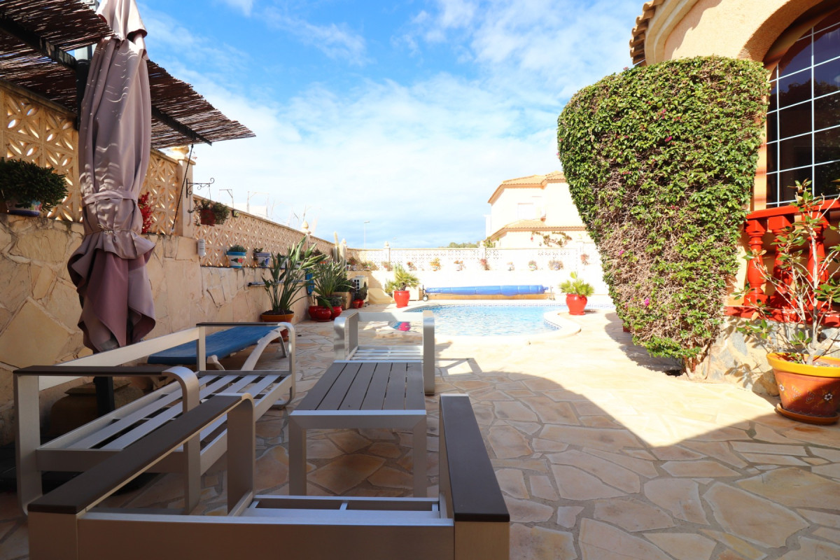 Herverkoop - Vrijstaande Villa - Ciudad Quesada - Atalayas