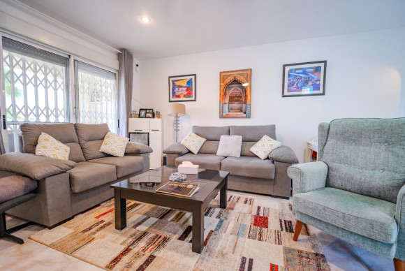 Herverkoop - Half Vrijstaande Woning - Benijofar - Benimar