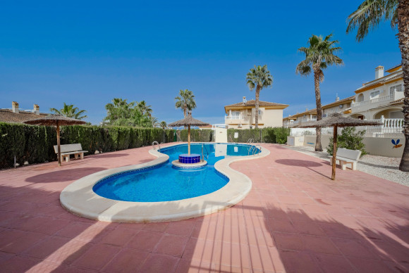 Herverkoop - Half Vrijstaande Woning - Benijofar - Benimar