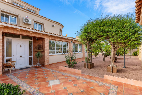 Herverkoop - Vrijstaande Villa - Torrevieja - El Chaparral