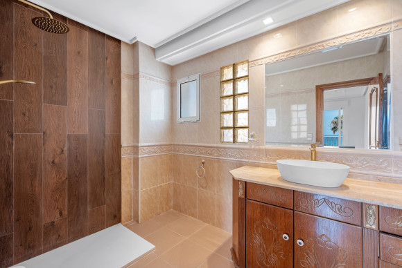 Herverkoop - Vrijstaande Villa - Torrevieja - Los Frutales