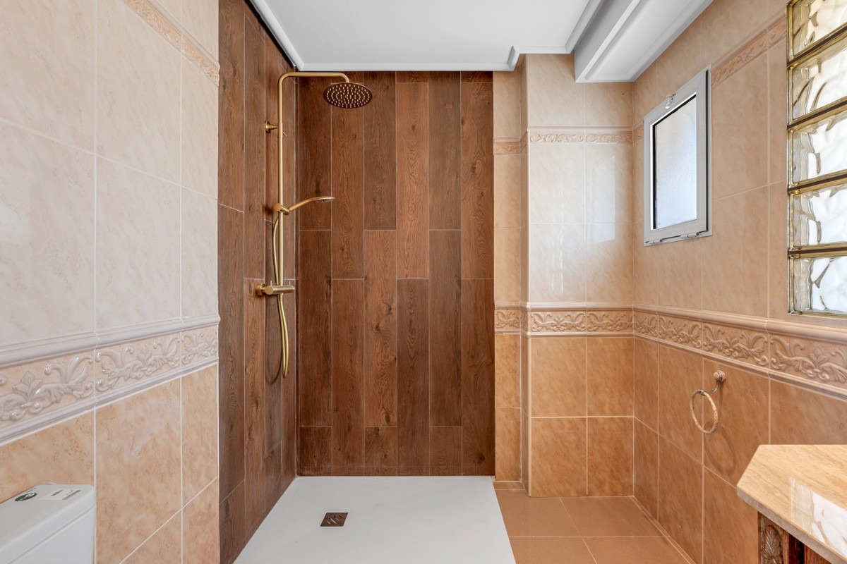 Herverkoop - Vrijstaande Villa - Torrevieja - Los Frutales