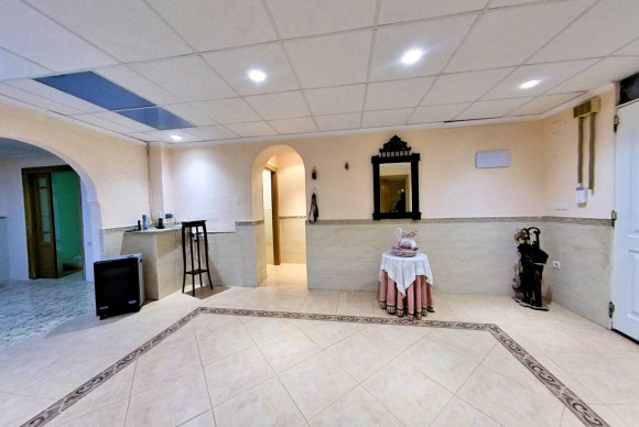 Resale - Country House - Novelda