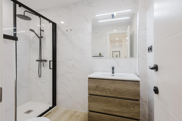 Herverkoop - Appartement  - Torrevieja - Playa del Acequión