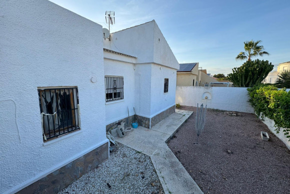 Reventa - Villa - Torrevieja - San luis