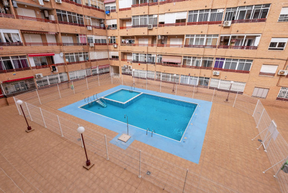 Herverkoop - Appartement  - Torrevieja - Centro