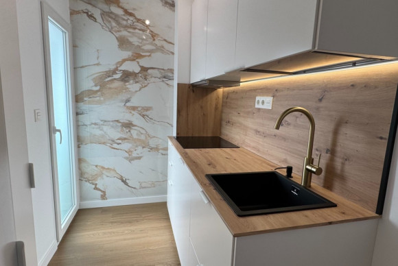 Herverkoop - Appartement  - Orihuela Costa - Punta Prima