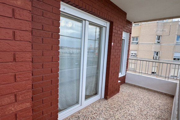 Herverkoop - Appartement  - Orihuela Costa - Punta Prima