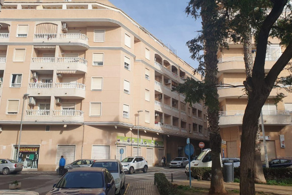 Herverkoop - Appartement  - Torrevieja - Estacion de autobuses