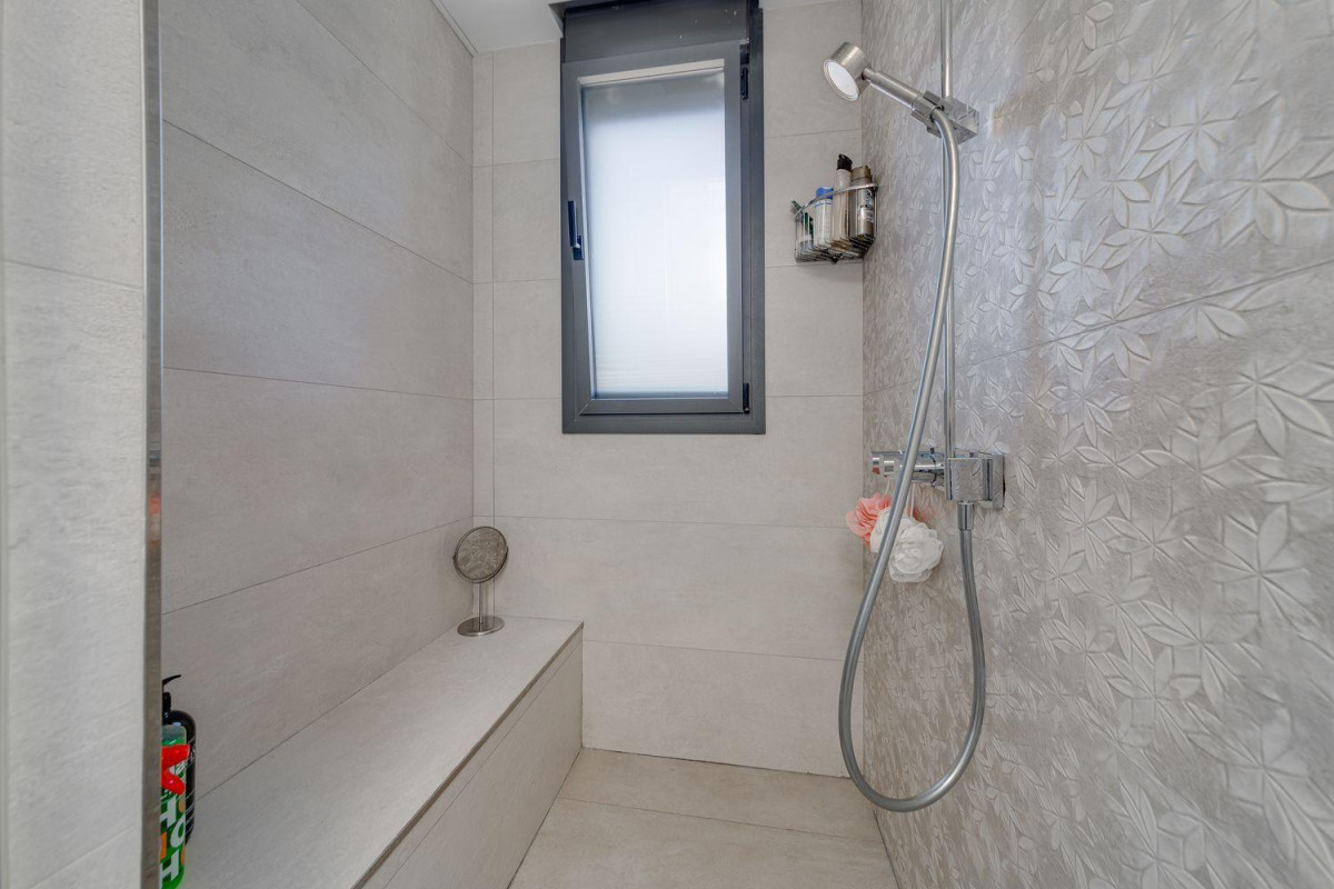 Herverkoop - Villa - Torrevieja - Los Balcones