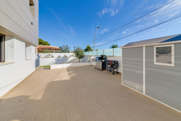 Herverkoop - Villa - Torrevieja - Los Balcones