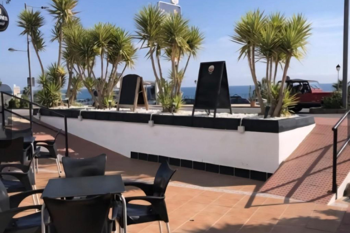 Reventa - Local Comercial - Mojacar Playa