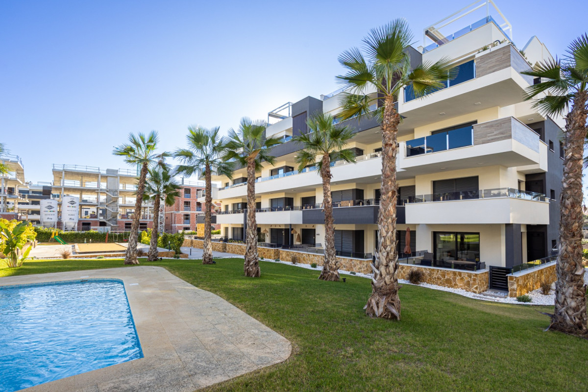 Resale - Apartment  - Orihuela Costa - Los Altos