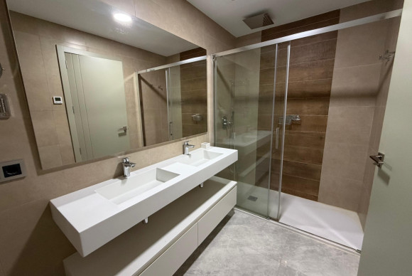 Herverkoop - Apartment / flat - Benidorm - Zona de Poniente