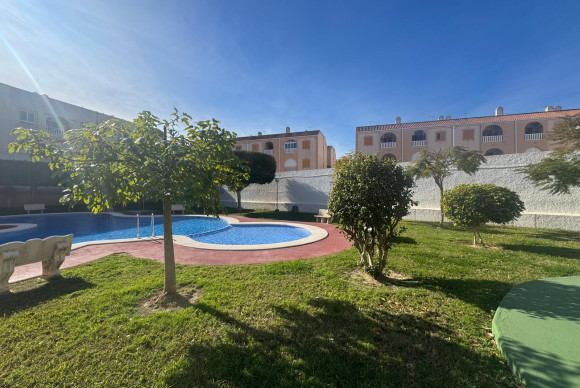 Herverkoop - Appartement  - Torrevieja - Playa del Acequión