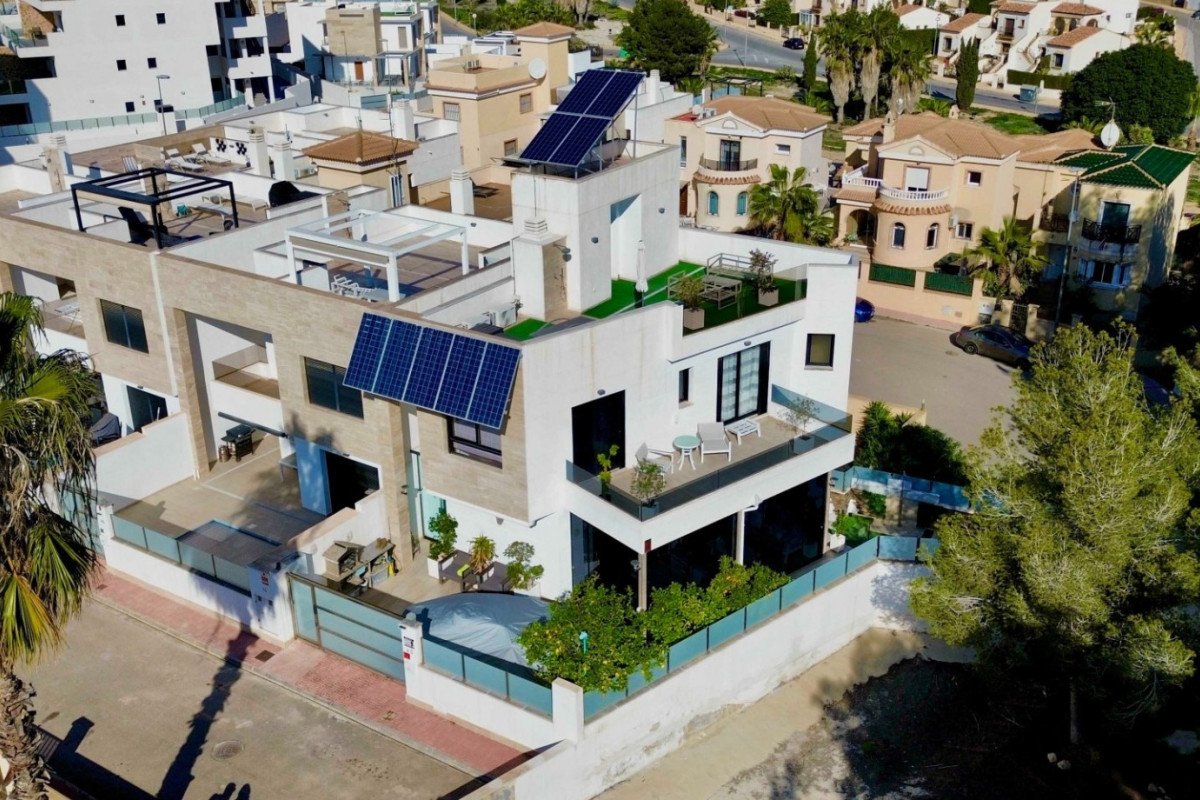 Herverkoop - Vrijstaande Villa - Orihuela Costa - Villamartin