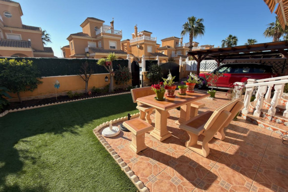 Herverkoop - Villa - Lo Crispin