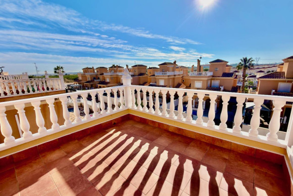 Herverkoop - Villa - Lo Crispin