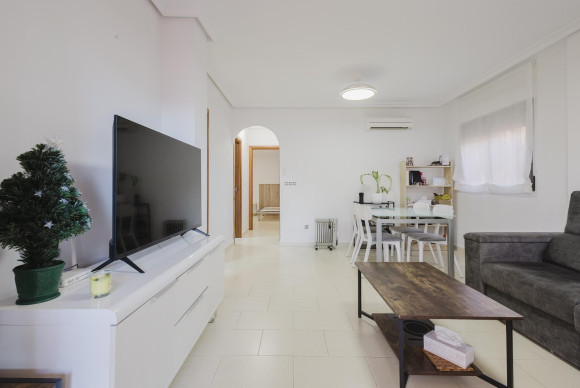 Resale - House - Torrevieja - Aguas Nuevas