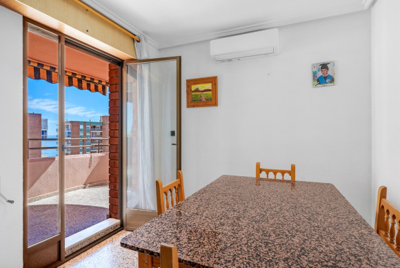 Herverkoop - Appartement  - Arenales del Sol - Segunda linea playa