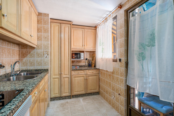 Herverkoop - Appartement  - Arenales del Sol - Segunda linea playa